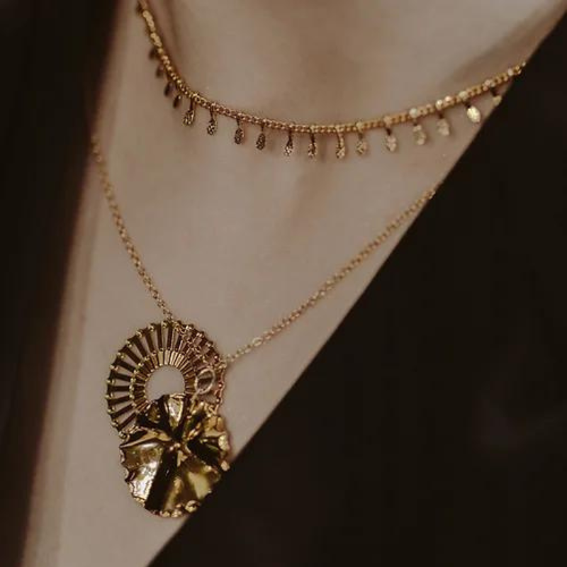 COLLIER EOS